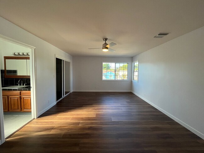 Building Photo - Reseda 4+3 w/fireplace, vaulted ceilings, new flooring, solar panels, + pool!