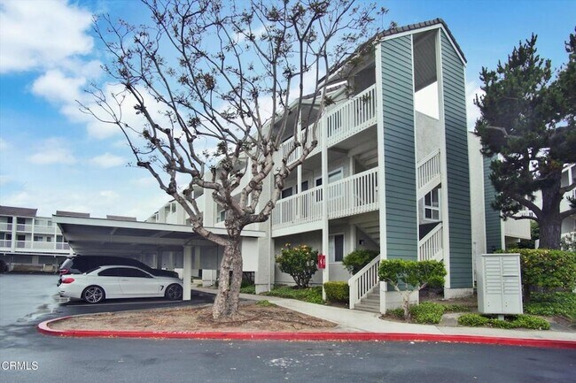 Building Photo - 229 S Ventura Rd