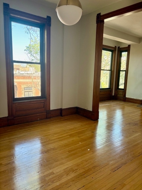 Building Photo - 825 W Armitage Ave