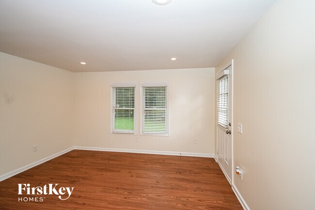 Building Photo - 3571 Millcreek Dr