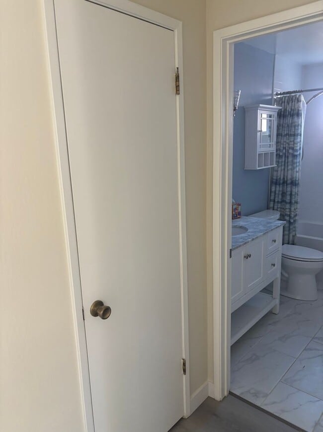 Building Photo - 3 bed 2 bath house on the westside Santa Cruz