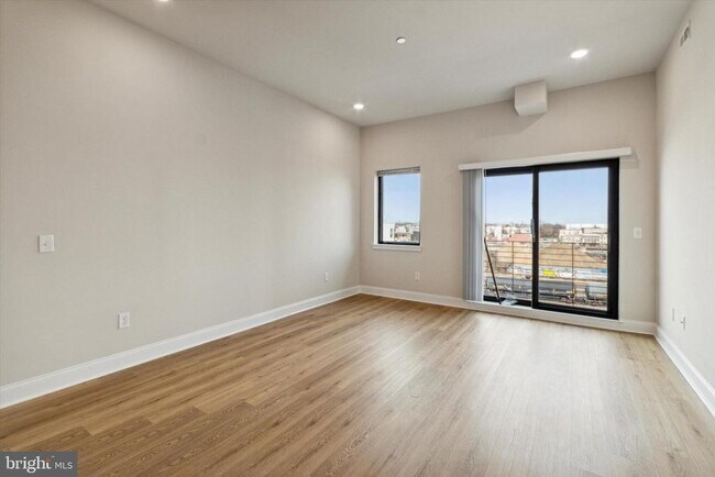 Building Photo - 2157 E Lehigh Ave