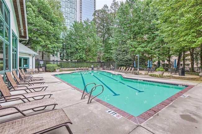 Building Photo - 2870 Pharr Ct S Northwest