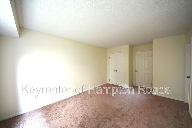 Building Photo - 8530 Tidewater Dr