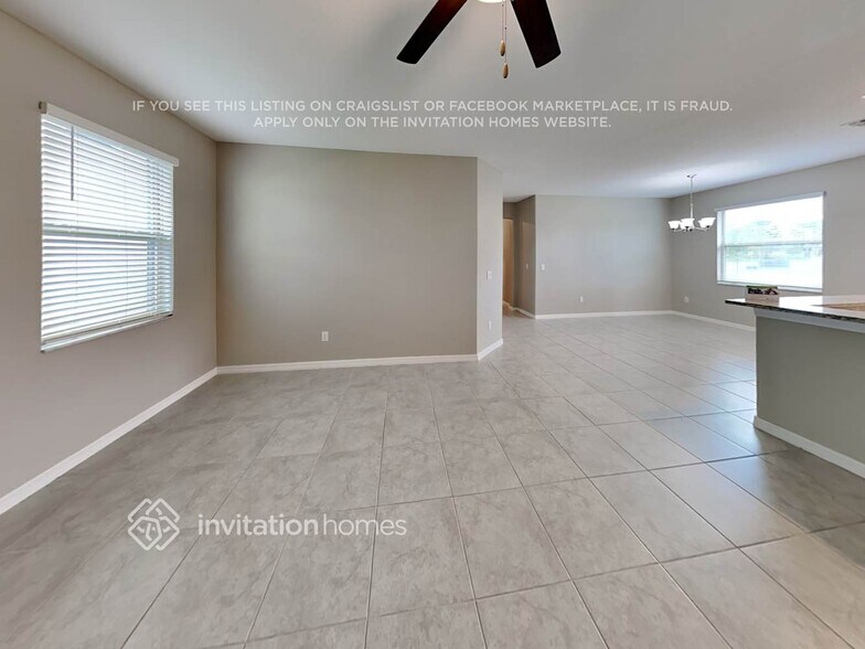 Building Photo - 9647 Flourish Dr.