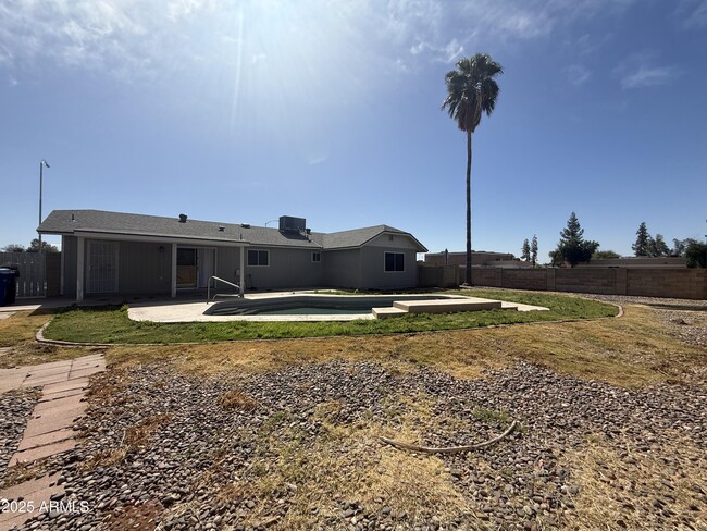Building Photo - 564 S Creston