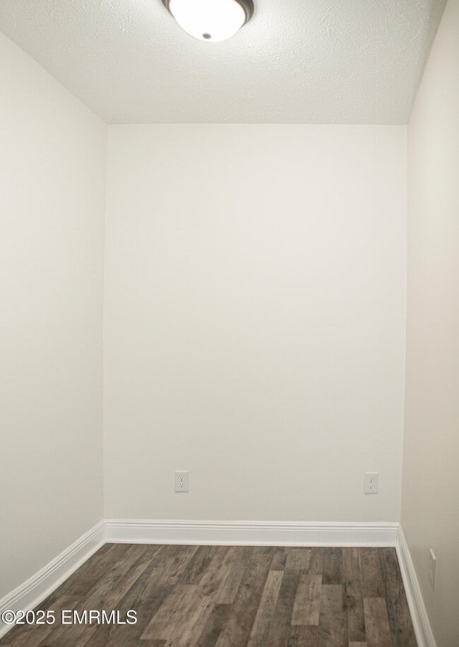 Building Photo - 6821 10th Ave