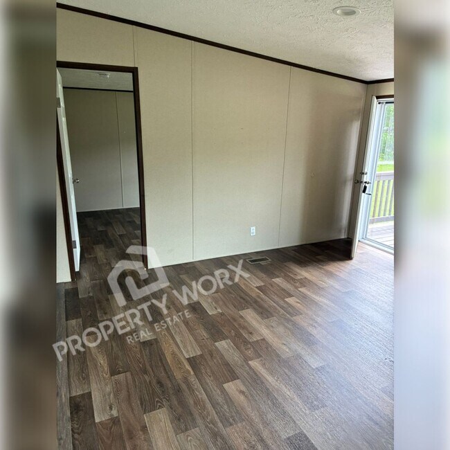 Building Photo - 4815 Mike Ln