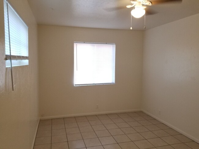 Building Photo - 4 bedroom house for rent