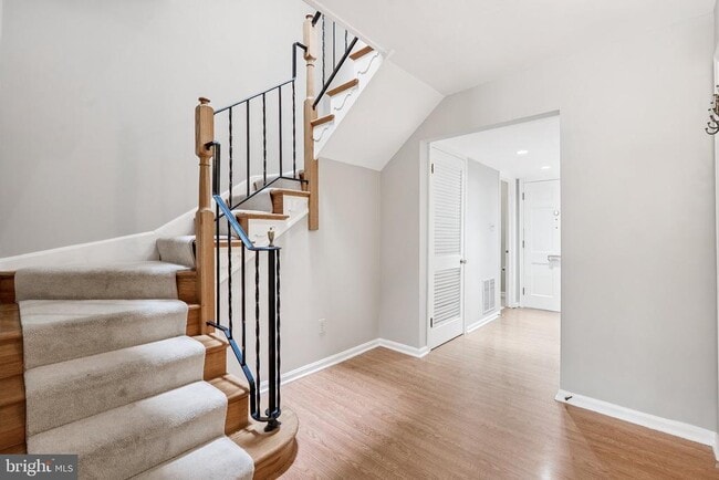 Building Photo - 214 James Thurber Ct