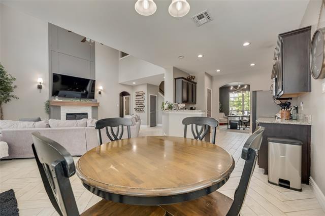 Building Photo - 404 Fountain View Ln