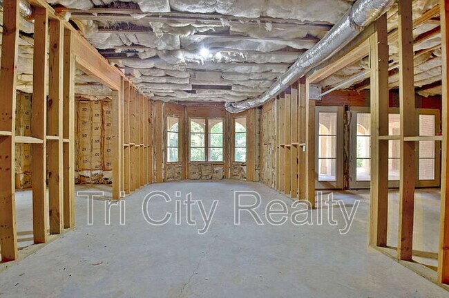 Building Photo - 250 Moss Creek Walk