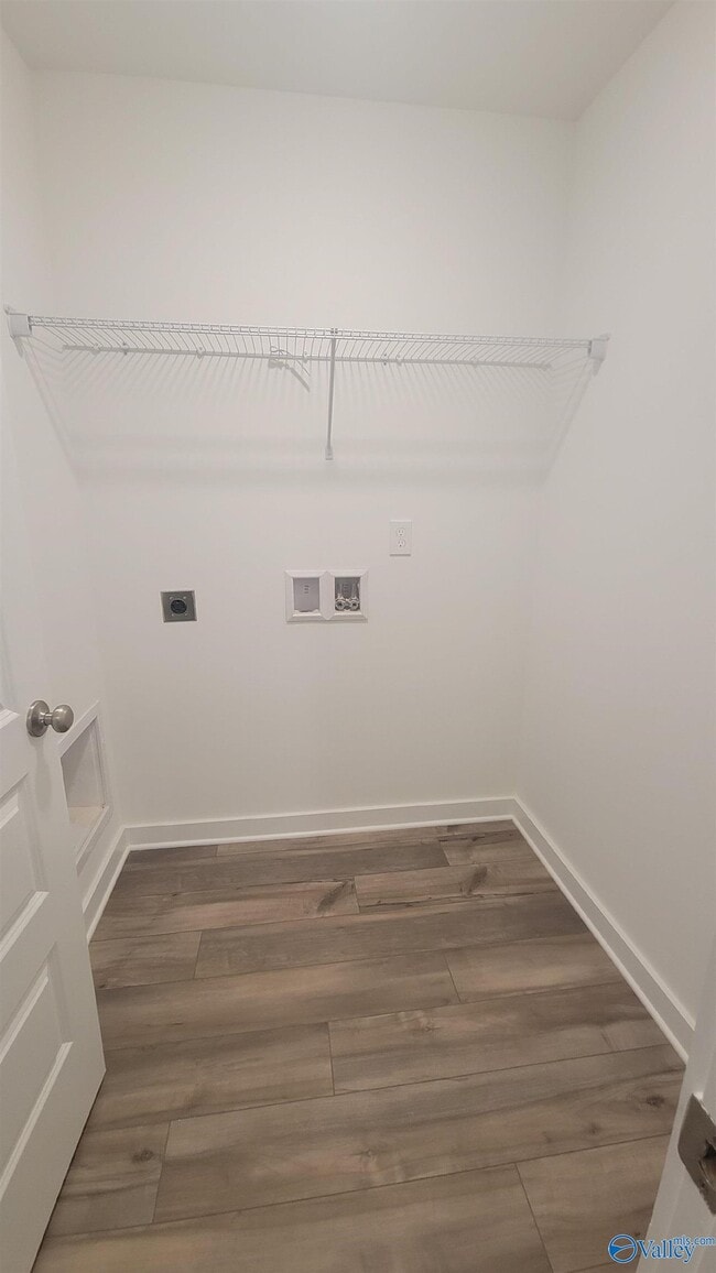 Building Photo - 7597 Discovery Pt Dr NW