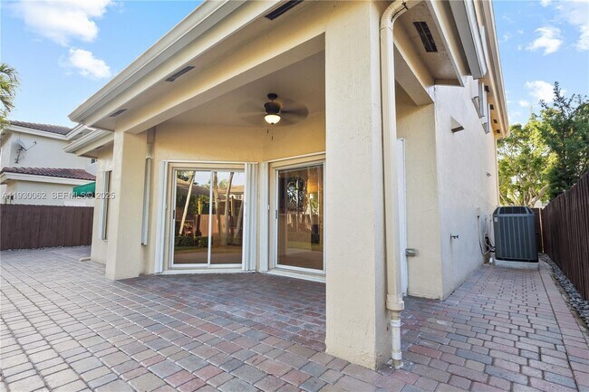 Building Photo - 11071 NW 47th Ln