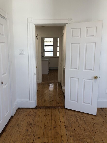 Building Photo - 56 Portsmouth St