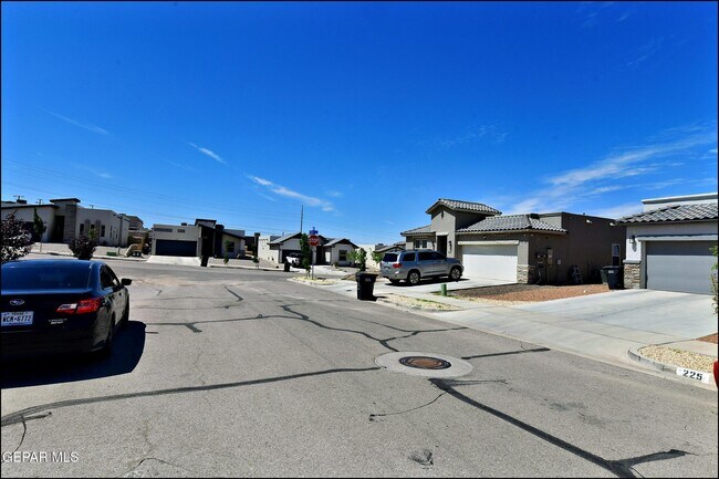 Building Photo - 224 Glenlivet Way