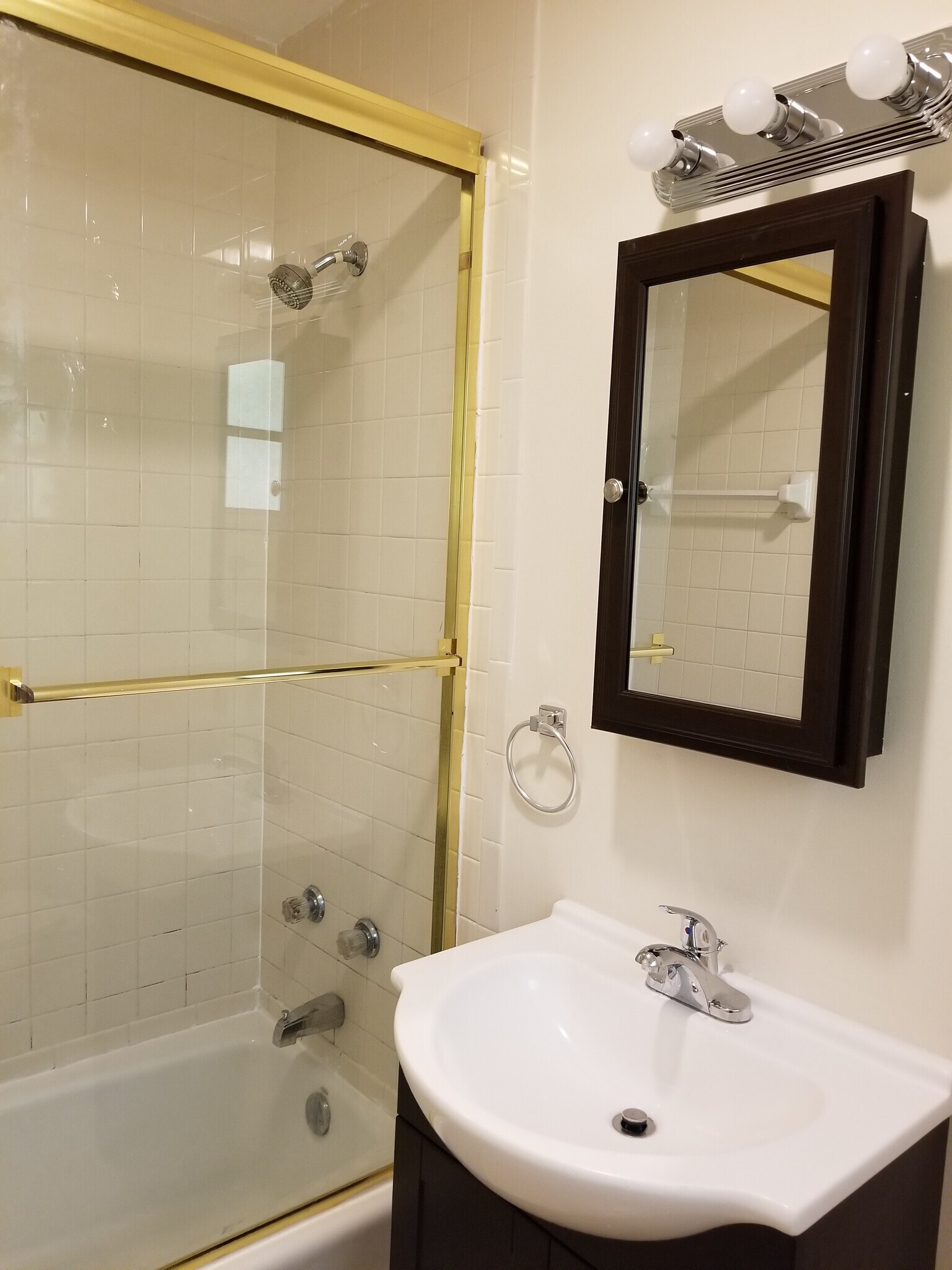 Building Photo - 2326 Monroe St