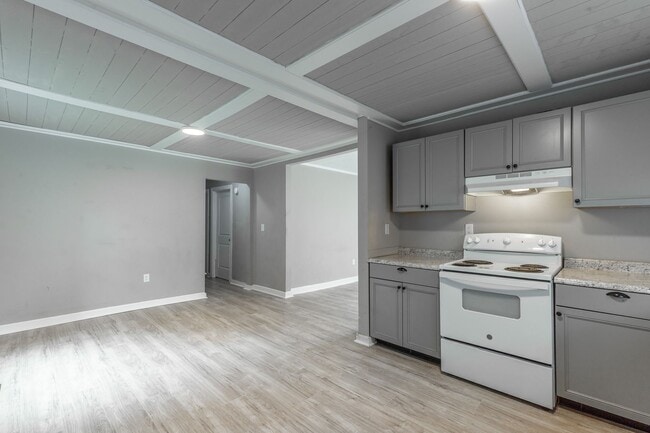 Building Photo - 2 Bedroom Home in East Ridge