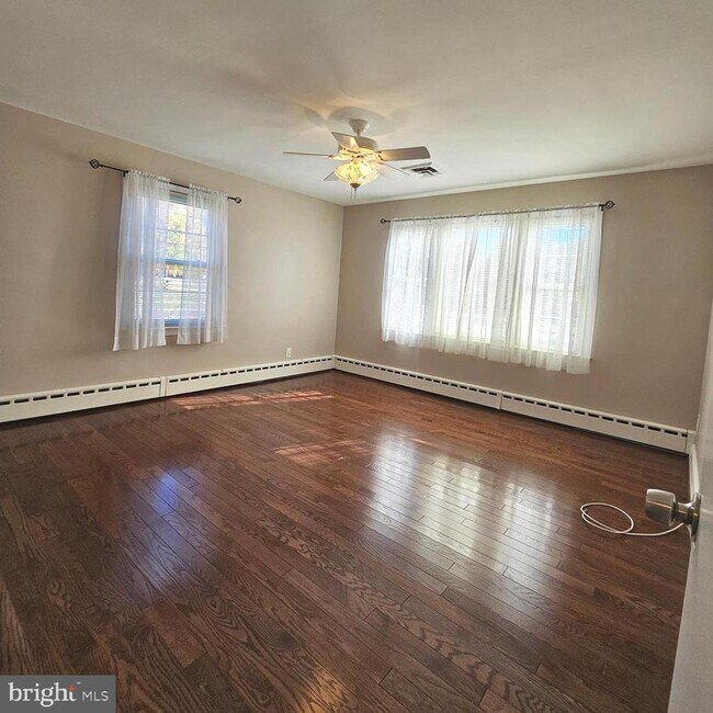 Building Photo - 5940 6th St