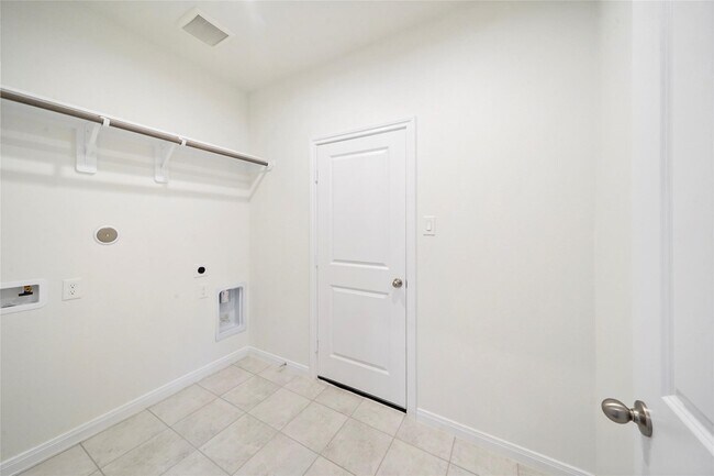 Building Photo - 11703 Eclipse Dr