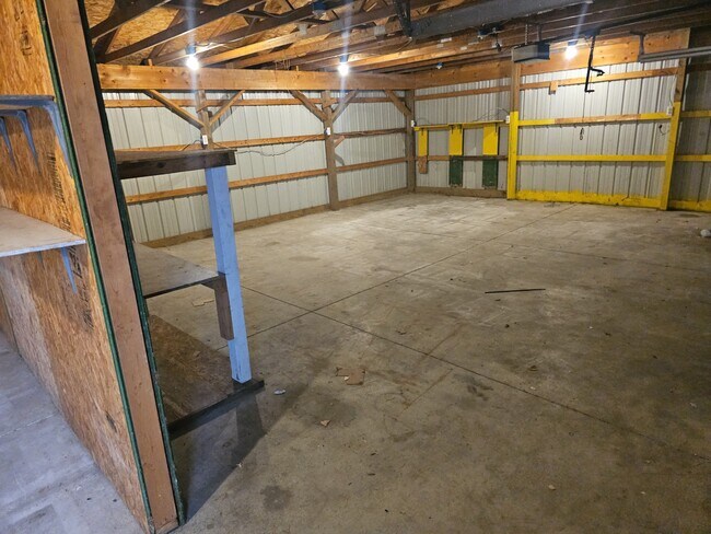 Building Photo - 3813 Larchmont St