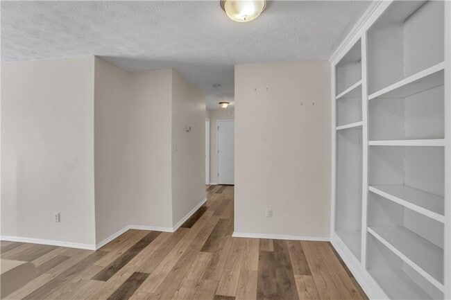 Building Photo - 1408 Country Park Dr