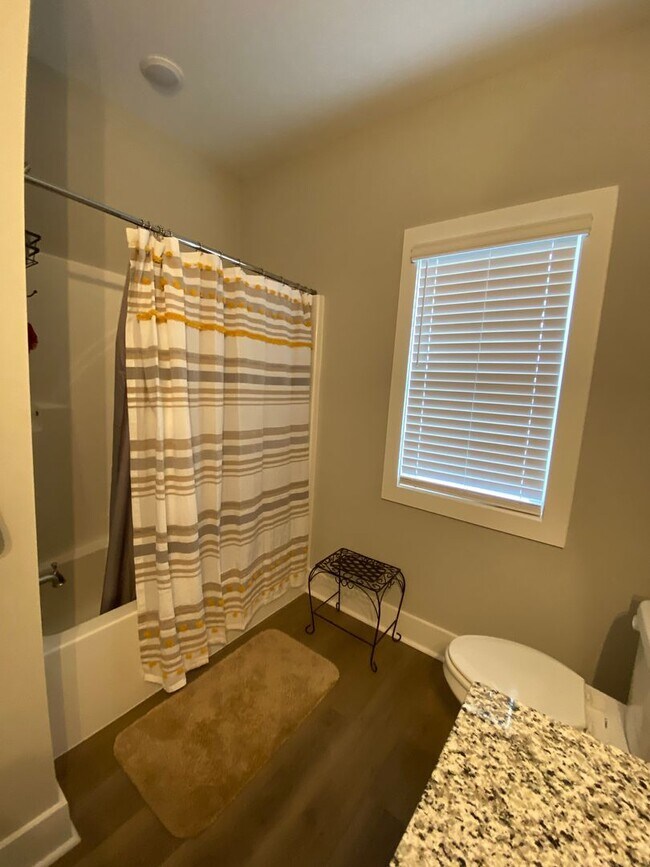 Building Photo - 1283 Burrow Cir