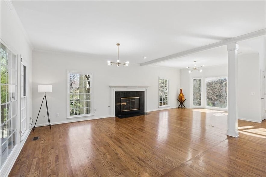 Building Photo - 5055 Mallory Ct