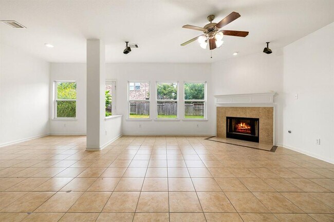 Building Photo - 9415 Herons Grove Ln