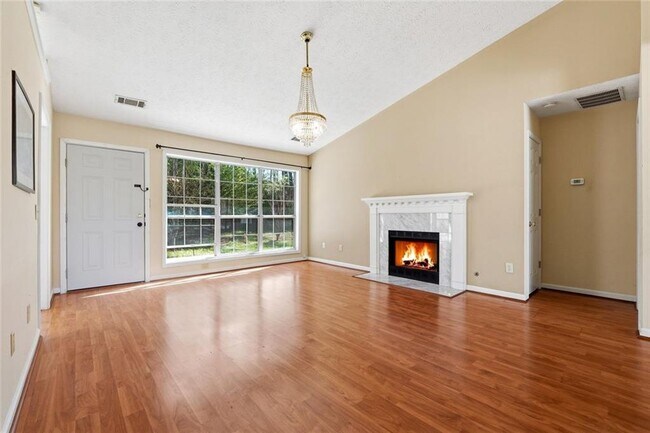 Building Photo - 2600 Avalon Pl