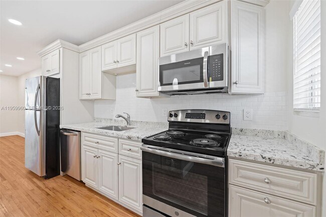 Building Photo - 1082 92nd St