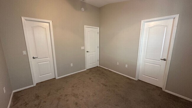 Building Photo - 2 Bedroom Condo in the Tre Allagio Community Near N Price Rd and W Elliot Rd!