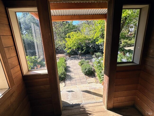 Building Photo - 926 Champion Ln