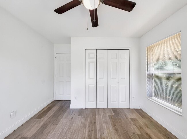 Building Photo - Annual rental offering privacy and space on 1.14 acres in Naples!