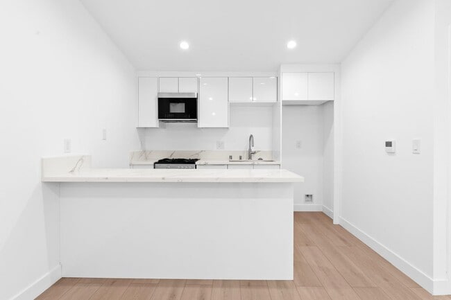 Building Photo - 10943 Christine Way