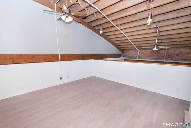 Building Photo - 149 Water St