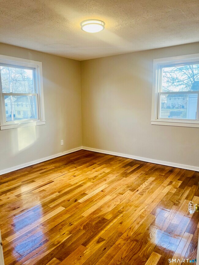 Building Photo - 10 Baltic St