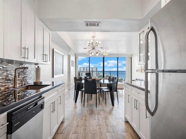 Building Photo - 2101 S Ocean Dr