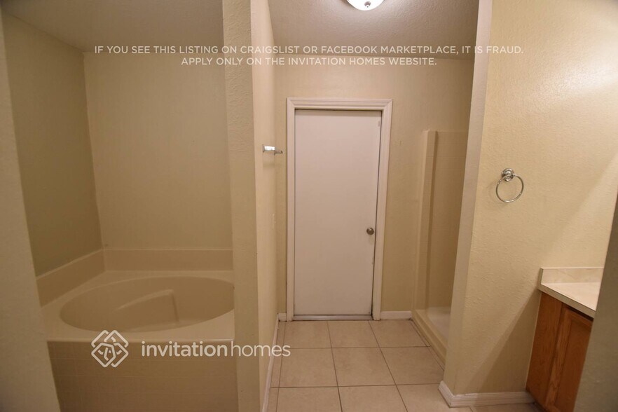 Building Photo - 1014 Heron Ct