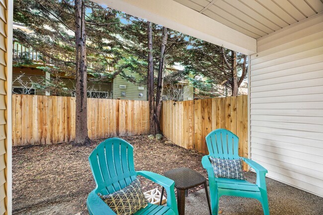 Building Photo - Available Now! Charming 3-Bedroom Home in ...