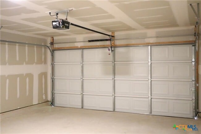 Building Photo - 1060 Pronghorn Trl