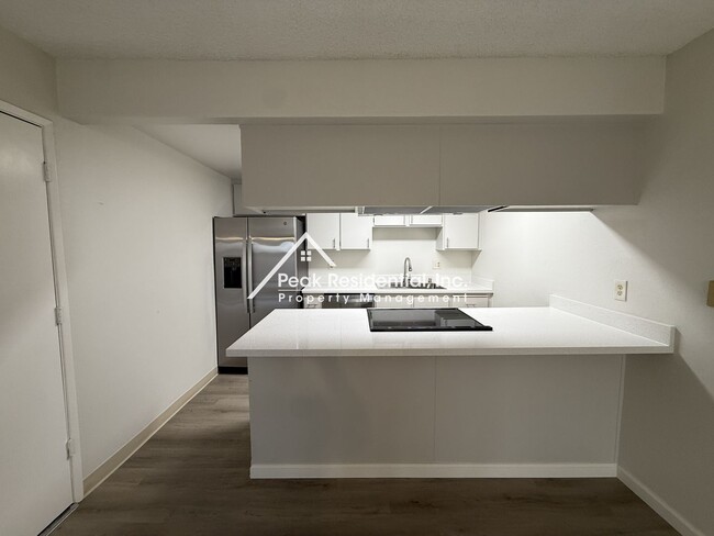 Building Photo - Wonderful 2bd/2ba Fair Oaks Duplex with Garage