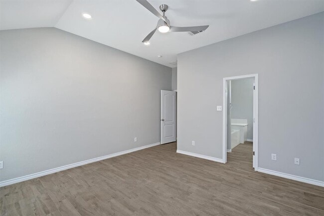 Building Photo - 1083 Zeus Cir