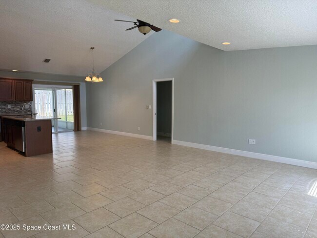 Building Photo - 189 Ocean Breeze Cir