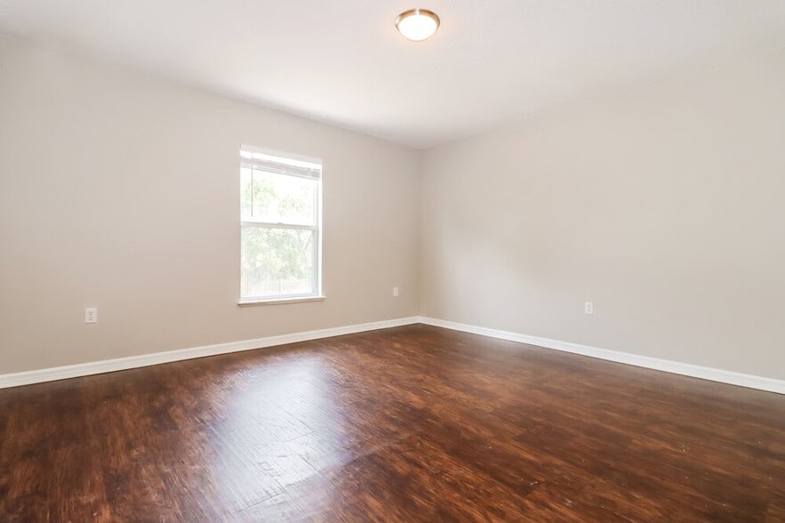Building Photo - 13825 Gentle Woods Ave