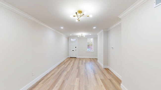 Building Photo - 1138 S Hanover St