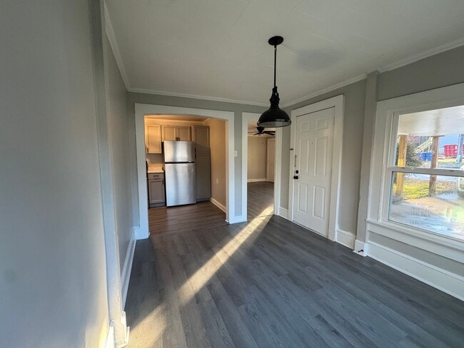 Building Photo - Charming Renovated Ranch Home in the Heart of Statesville