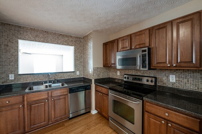 Building Photo - 6246 Redan Overlook