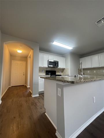 Building Photo - 1610 Sorghum Dr