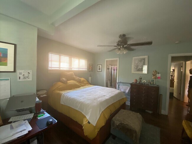 Building Photo - 3801 Avenue G